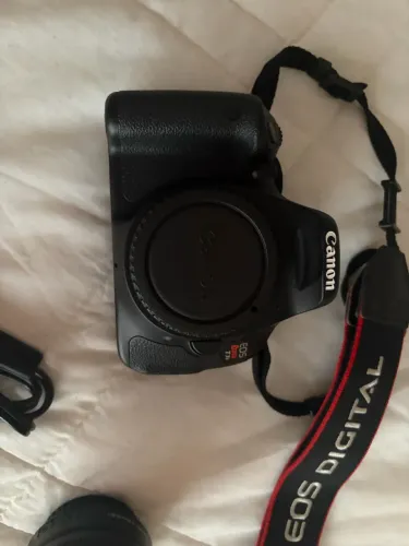 Canon rebel t3i