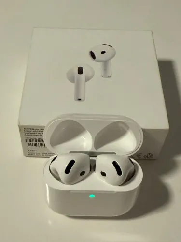 AirPods 4 com cancelamento de ruído