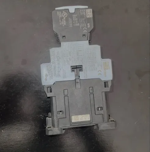 1x Contator WEG CwB9 + 1 Bloco de contato