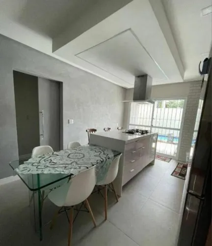 Vende-se casa na cidade nova KF