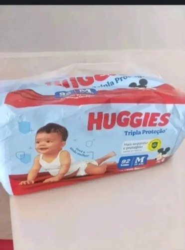 Pacotão de 92 fraldas M Huggies