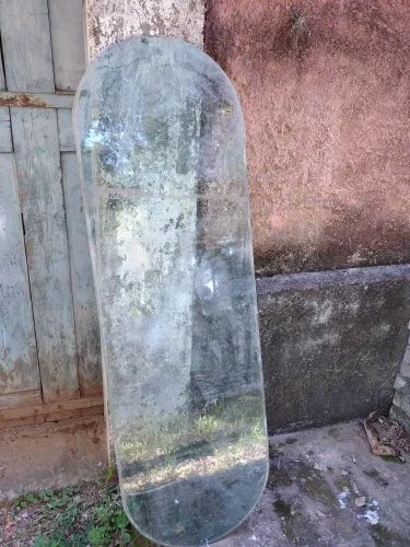 Lote de Vidros Curvos Ferroviários - 1,75m e 1,53m - 70 Unidades"