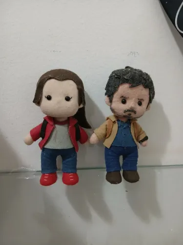 Bonecos em feltro Joel e Ellie (The Last of Us)