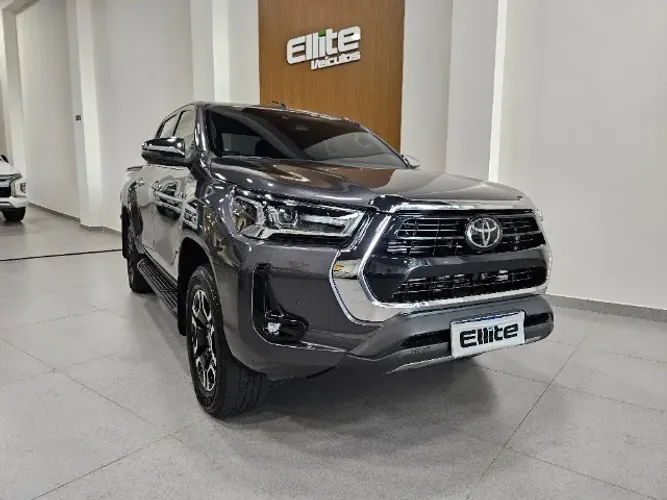 Toyota Hilux CD SRX 4X4 2.8 TDI 16V Diesel Aut. 2023
