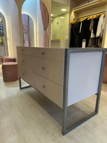 CÔMODA PENTEADEIRA