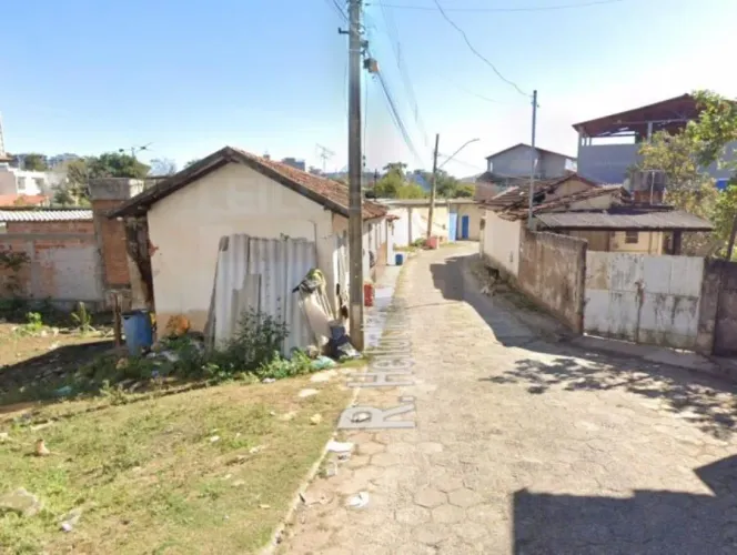 SÃO LOURENÇO/MG Lote com 200,00m² no bairro Estação