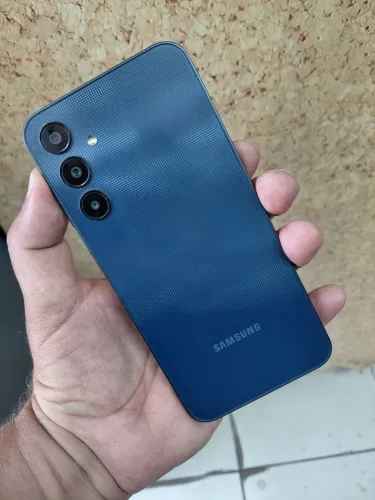 Samsung A25 5G 256GB 16GB RAM 8+8 Extra novo trocas só com volta em dinheiro.