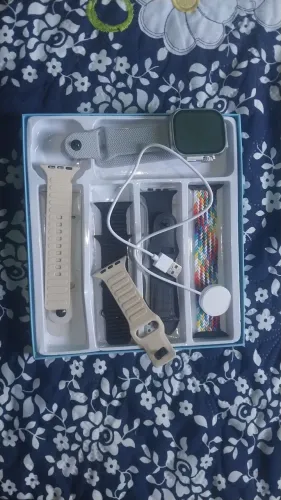 Relógio digital troco pelo um celular ou vendo novo na caixa digital! Várias pulseiras