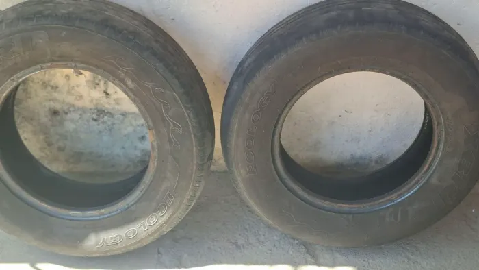 Vende se dois pneus aro 13 175/175