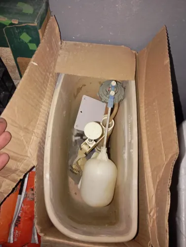 Caixa acoplada de baso sanitário