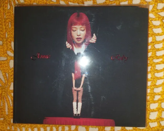 CD Jennie Ruby LEIA