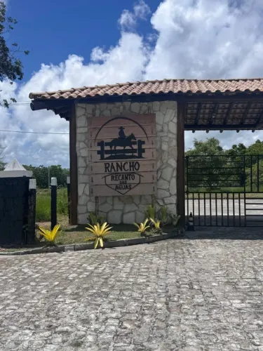 Lote no Condomínio Rancho Recanto das Águas-Mutá - 400m2..