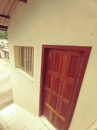 Aluga-se quitinete, próximo ao centro
