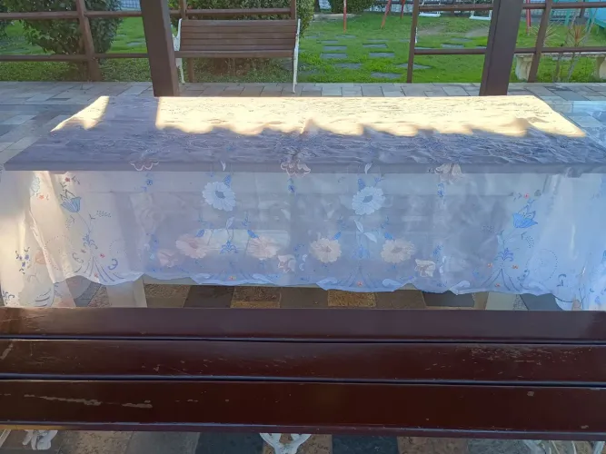 Toalha de mesa bordada a mão com guardanapos