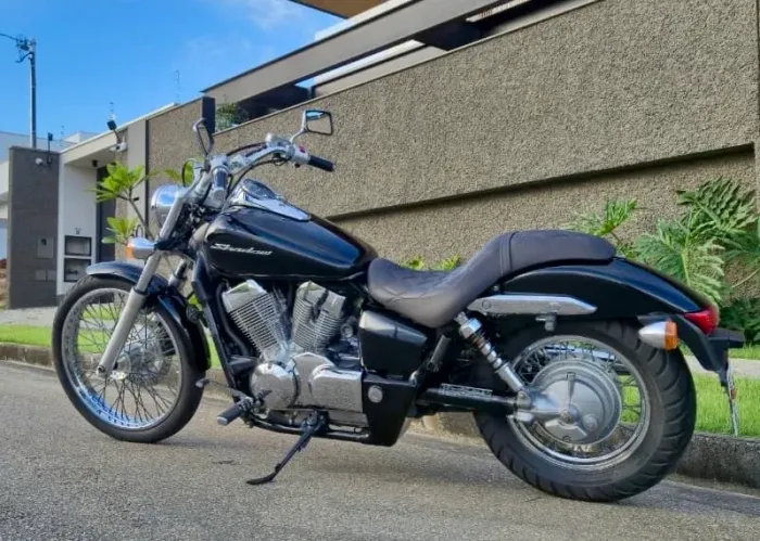 Honda Shadow 750 em perfeito estado