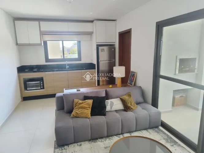 Apartamento mobiliado de 1 dormitório no Campeche Central