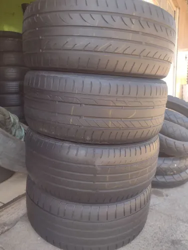 4 pneus 225/45-17 por 300,00 Reais 