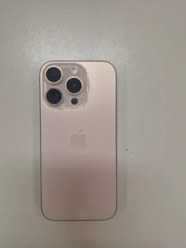 IPHONE 16 PRO 256GB TITÂNIO - 01 ANO DE USO