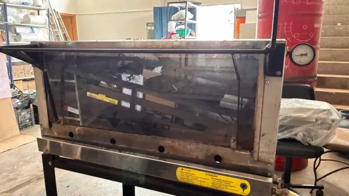 Forno Industrial Venâncio - a gás -  base de pedra - aço inox - 155  litros  