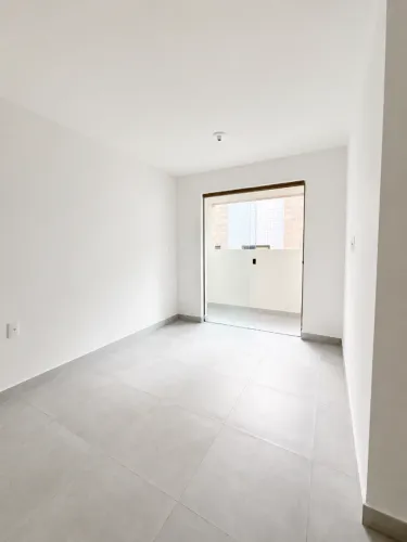 ALUGO APARTAMENTO SEGUNDO ANDAR DVA JAGUARIBE
