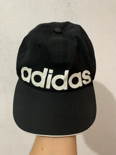 Boné Adidas Letreiro 2013
