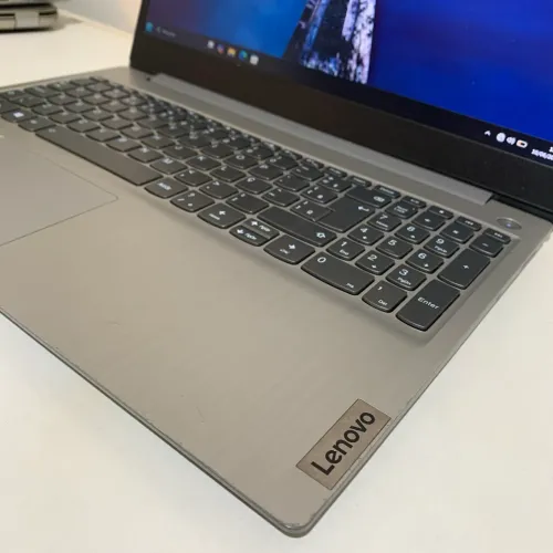 Notebook Lenovo i5 de décima geração 