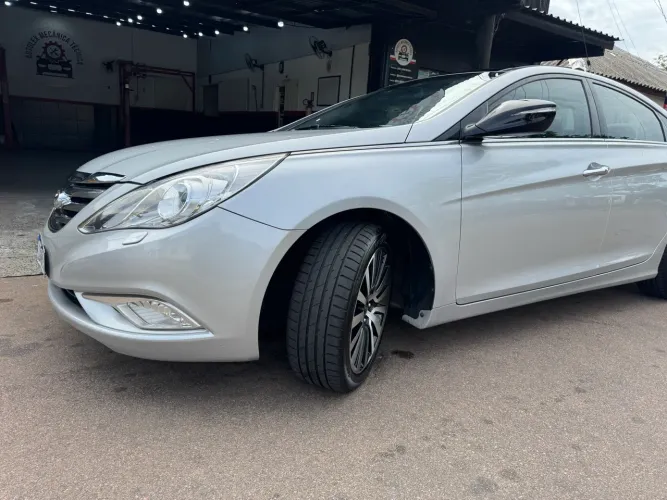 Hyundai Sonata 2.4 16V 182cv 4P Aut. 2013