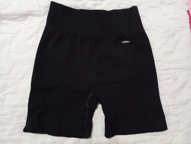 Short academia feminino 