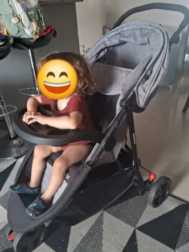 Carrinho de Bebê e Bebê conforto Cosco