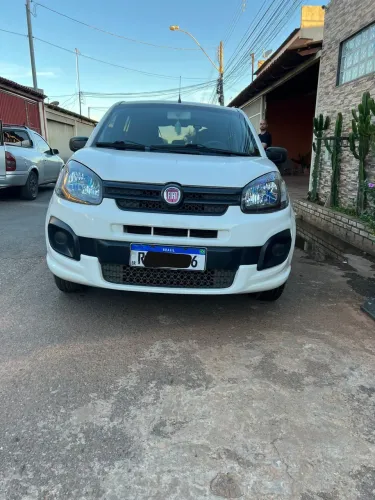 Fiat Uno Attractive 1.0 EVO Fire Flex 8V 5P 2021