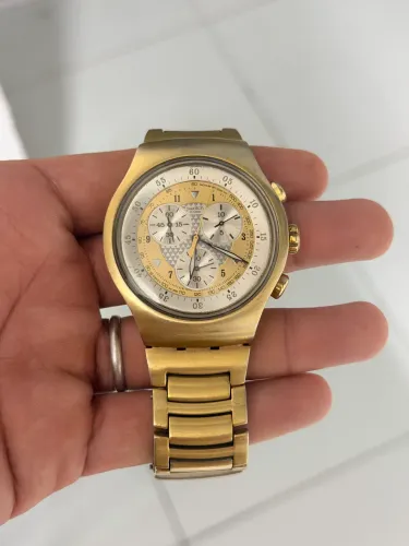Swatch pirâmide