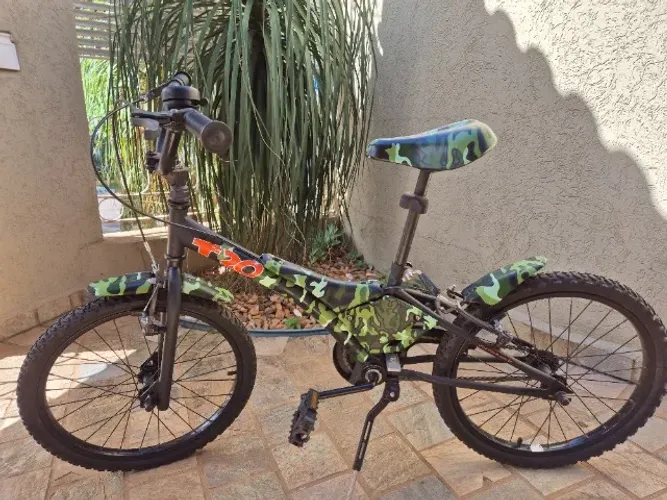 Bicicleta Infantil Camuflada BMX Groove Aro 20 Verde Masculina