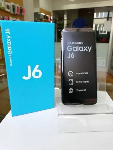 J6 usado semi novo