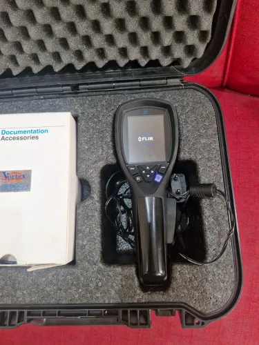 Flir camara termo gráfica i5