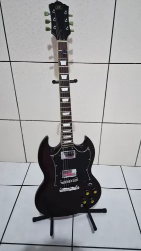 Guitarra SX SG Vinho (Braço Colado) + Hard Case CNB