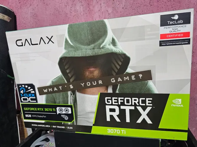 Caixa da placa de video Galax RTX 3070TI ..só a caixa