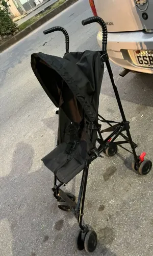 Carrinho de passeio voyage modelo guarda chuva 