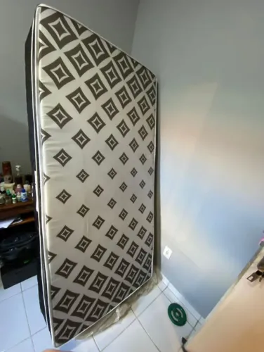 Cama box de solteiro Nova nunca usada. Interessados chama no zap: 82 9  *