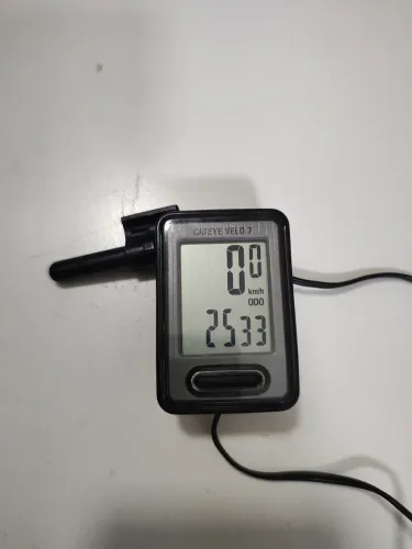 Cateye Velo 7