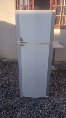Geladeira brastemp frost free