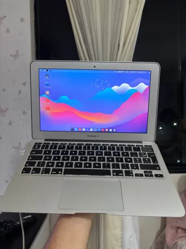 MacBook Air 1375, i5 2467M, 4GB ram, SSD 64GB