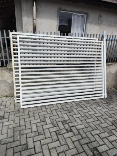 Grade de ferro para murro, portão, janela e proteção, usada 