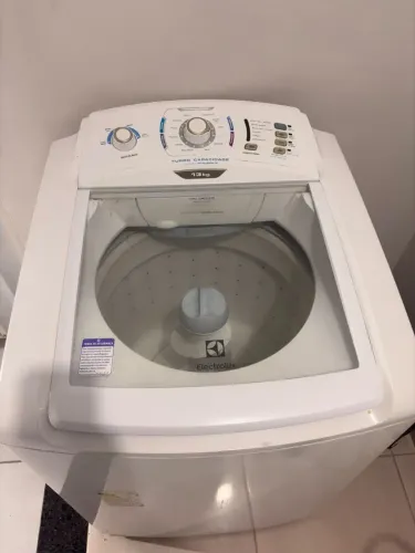 Máquina de lavar Electrolux 13kg