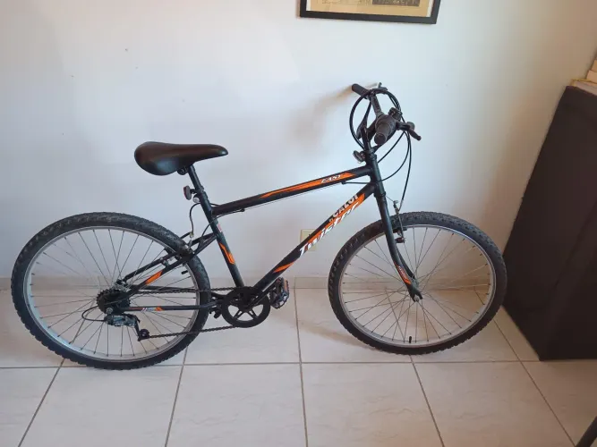 Bicicleta Caloi Twister aro 26 com marcha