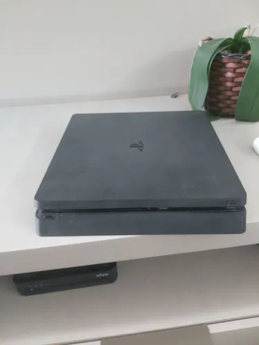 PS4 Slim - Sem controle