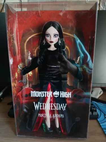 Pronta entrega Boneca Monster high Morticia 