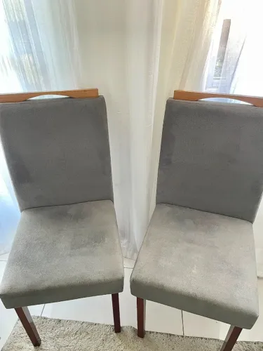 2 CADEIRAS ESTOFADAS EM MADEIRA - EXCELENTE ESTADO