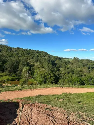 **PARAÍSO EM IBIÚNA!** LOTE 500m², CONDOMÍNIO FECHADO. VENHA CONHECER!