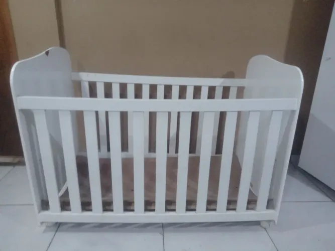 Vendo berço com colchão kappesberg