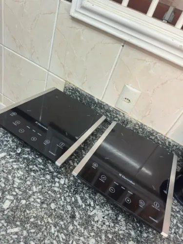 Cooktop de Indução Electrolux 127V Portátil